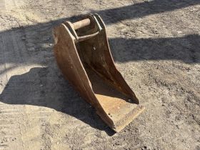 Image of a used Bucket 65mm Pin (12 - 16 Ton Excavator) 18 Inch