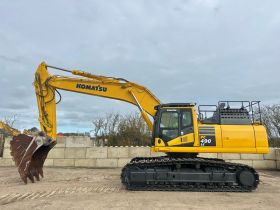 Image of a used Komatsu PC490LC-11 E0