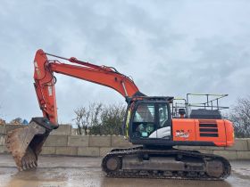 Image of a used Hitachi ZX300 LC-6