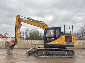 Image of a used Liugong 915E