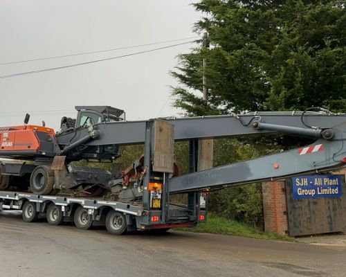 ATLAS 350 MATERIAL HANDLER SOLD TO MALTA