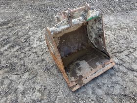 Image of a used Bucket 45mm Pin ( 5 - 8 Ton Excavator) 30 Inches