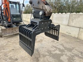 Image of a used Hardlife Selector Grab To Suit 4-8 Ton Excavator