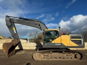 Image of a used Volvo EC250EL