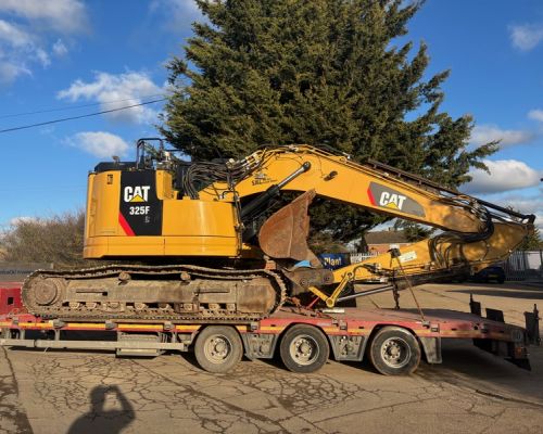 CAT 325F SOLD TO CROATIA