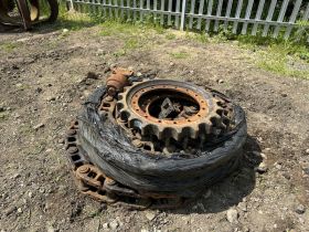 Image of a used Excavator 12-13t excavator Chains and sprokets (unused)