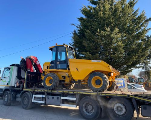 JCB 7FT CABBED DUMPER SOLD TO UK