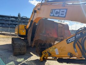 JCB JS220 SOLD TO JAMAICA
