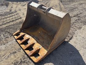 Image of a used Bucket 80mm Pin (18 - 26 Ton Excavator) 54 Inch