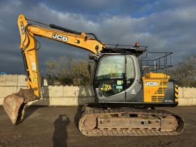 Image of a used JCB JS130LC T4
