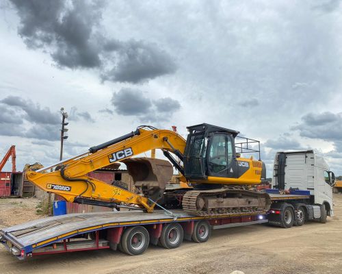 JCB JS220 SOLD TO GAMBIA