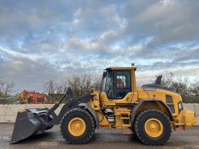 Image of a used Volvo L90H (New Tyres & New Bucket)