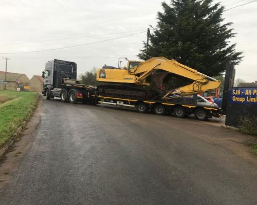 KOMATSU PC210LC SOLD TO ST LUCIA