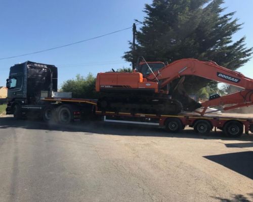 DOOSAN DX225LC SOLD TO CHILE