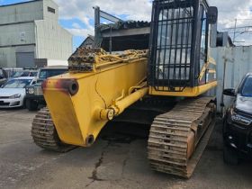 CAT 330 SOLD TO THE USA (ARM SHIPPED SEPERATELY)
