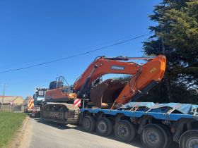 DOOSAN DX530 SOLD TO THE UK
