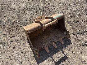 Image of a used Bucket 2.5ft (5-8 Ton excavators) 30 Inches
