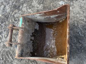 Image of a used Bucket 45mm Pin ( 5 - 8 Ton Excavator) 24 Inch