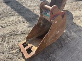 Image of a used Bucket 80mm Pin (18 - 26 Ton Excavator) 24 Inch