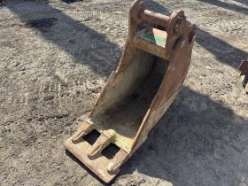 Image of a used Bucket 80mm Pin (18 - 26 Ton Excavator) 24 Inch