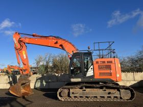 Image of a used Hitachi ZX225USR LC-5
