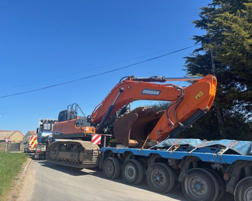 DOOSAN DX530 SOLD TO THE UK