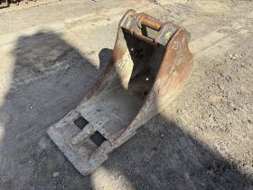 Image of a used Bucket 65mm Pin (12 - 16 Ton Excavator) 24 Inch