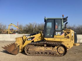 Image of a used Caterpillar 953D (New U/C Fitted Recently)
