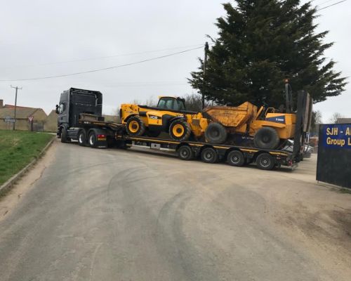 JCB 537-135 AND THWAITES 9T SOLD TO UK