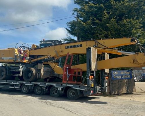 LIEBHERR 934 SOLD TO THE UK