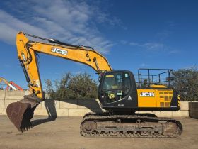 Image of a used JCB JS220 LC