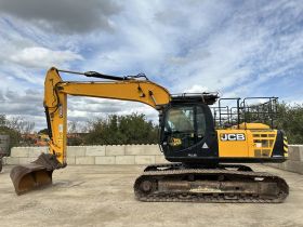 Image of a used JCB JS220 LC