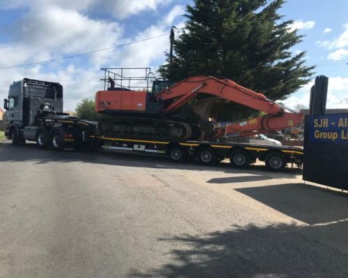 HITACHI ZX210LC-5 SOLD TO UK