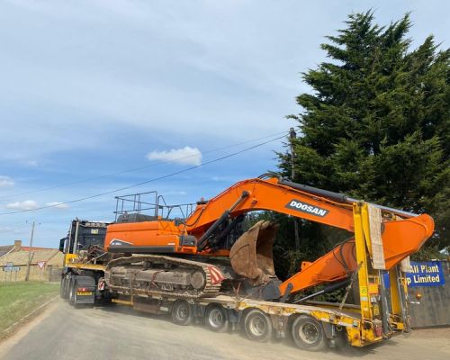 DOOSAN DX380 SOLD TO UK