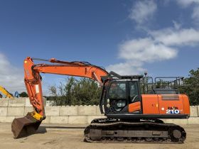 Image of a used Hitachi ZX210LC-6
