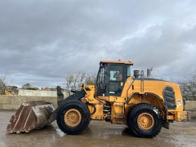 Image of a used Hyundai HL955
