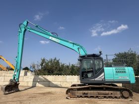 Image of a used Kobelco SK210LC-11 Long Reach