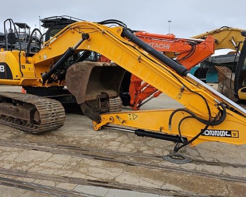 JCB JS220 SOLD TO GHANA