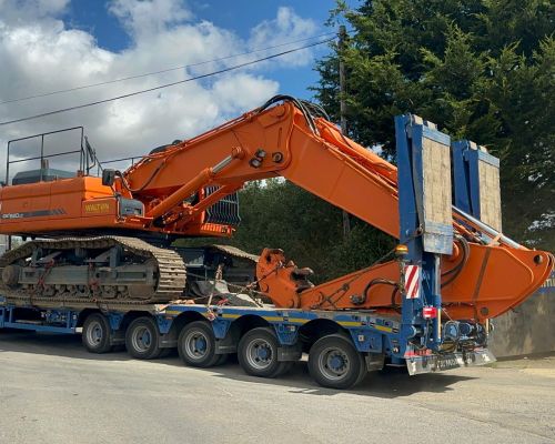 DOOSAN DX520 SOLD TO UK