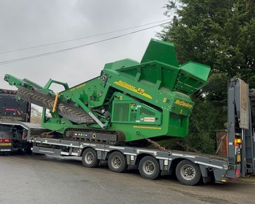 McCloskey R70 3 WAY SCREENER SOLD TO THE UK
