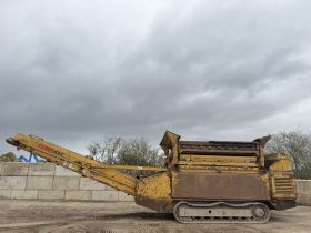 Image of a used Extec Robo Trac Box Screener