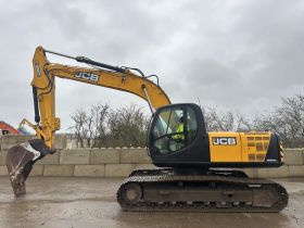 Image of a used JCB JS220 LC