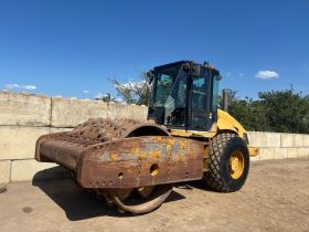 Image of a used Caterpillar CS-683E Single drum roller