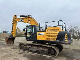 Image of a used JCB JS370 LC T4