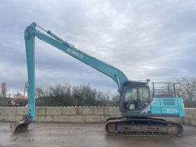 Image of a used Kobelco SK210LC-11 Long/River reach excavator